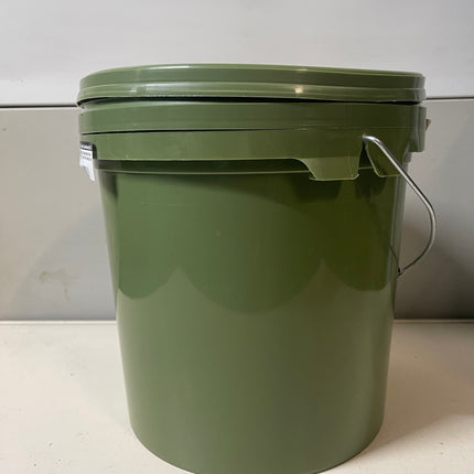 Kent Tackle Round Green Bucket 10ltr with tray